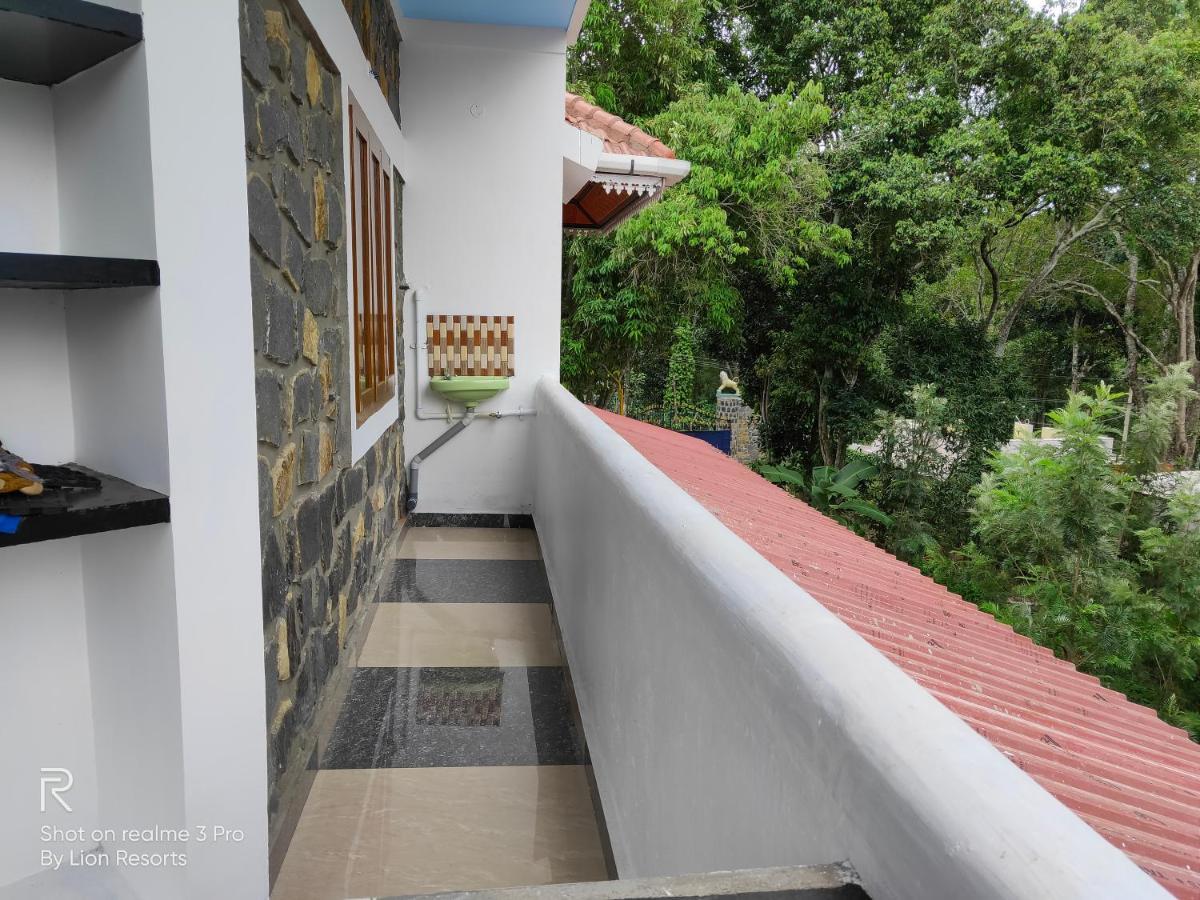 Lion Resort Hill View Ambatturai 外观 照片